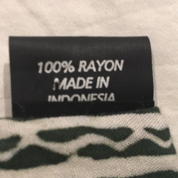 🌸 5/$35. 2 Indonesian Batik Sarong/Scarf. Tribal Print - Picture 4 of 5